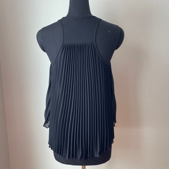 Club Monaco Pleated Racerback Tank - Picture 4 of 15